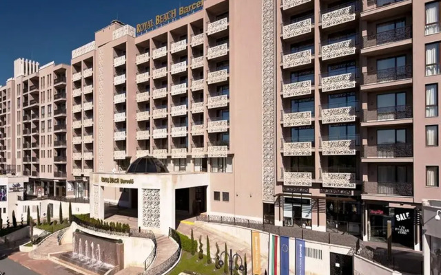 Апартаменты Menada Apartments in Royal Beach Солнечный берег вид на фасад