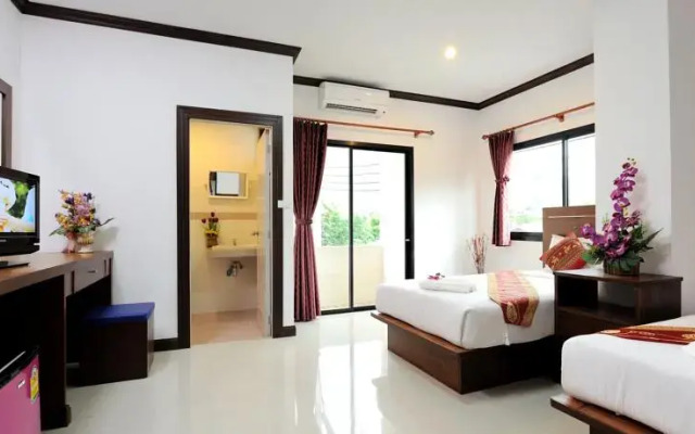 Отель Nnc Patong House комната для гостей