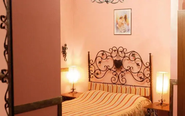 Гостиница Spanish Patio Boutique-Hotel Украина, Донецк - отзывы, цены и фото номеров - забронировать гостиницу Spanish Patio Boutique-Hotel онлайн комната для гостей