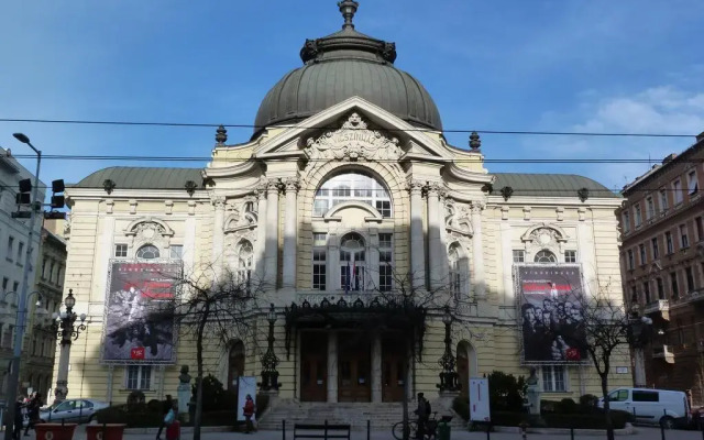 Отель Budapest Center House вид на фасад