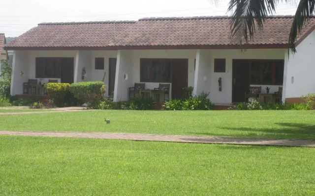 Coconut Grove Beach Resort Moree Ghana Zenhotels Coconut Grove Beach Resort
