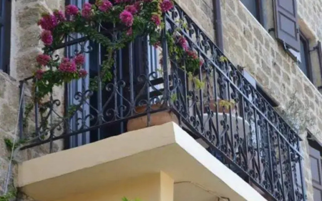 Отель Saint Michel вид на фасад