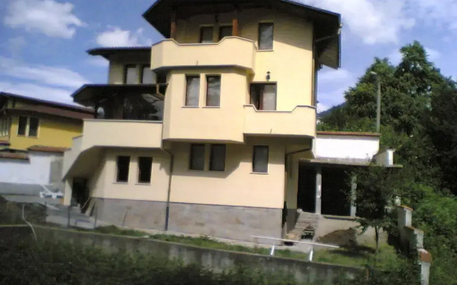 Отель Guest House Chinara вид на фасад