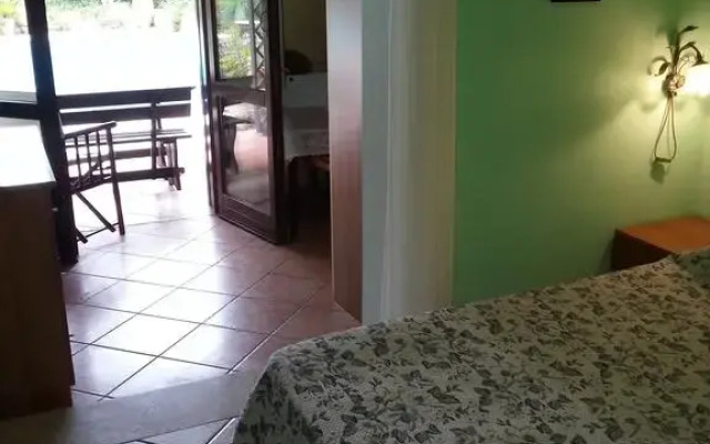 Отель B&B Le Amazzoni Лечче комната для гостей