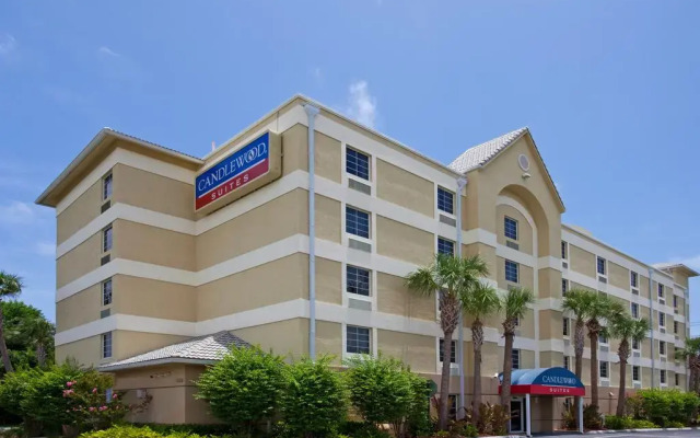Отель Candlewood Suites Fort Lauderdale Airport-Cruise США, Форт-Лодердейл - отзывы, цены и фото номеров - забронировать отель Candlewood Suites Fort Lauderdale Airport-Cruise онлайн вид на фасад