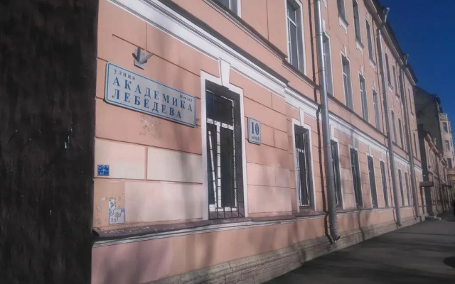 Отель Superhostel On Lebedeva 10 Санкт-Петербург вид на фасад