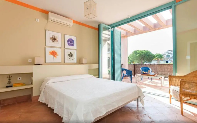 Отель Casas Bohemian Villa Roche Испания, Кониль-де-ла-Фронтера - отзывы, цены и фото номеров - забронировать отель Casas Bohemian Villa Roche онлайн комната для гостей