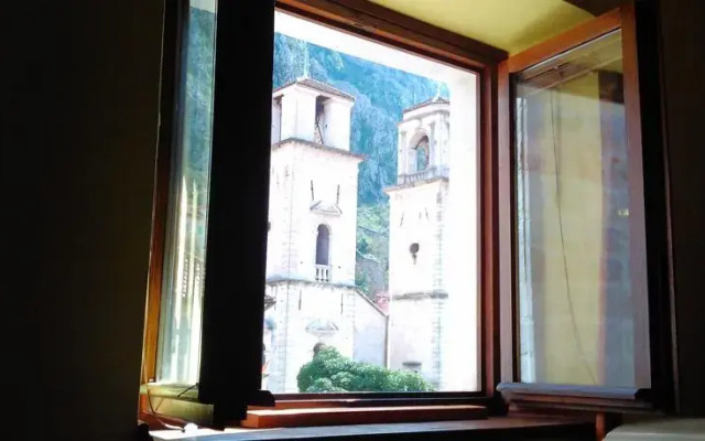 Отель Montenegro Hostel B&B Kotor Черногория, Котор - отзывы, цены и фото номеров - забронировать отель Montenegro Hostel B&B Kotor онлайн комната для гостей