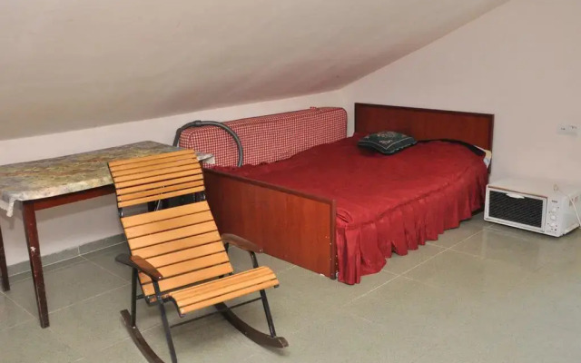 Отель Holiday Home On Charents комната для гостей