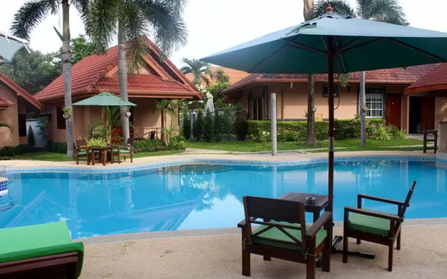Отель Happy Elephant Resort вид на фасад