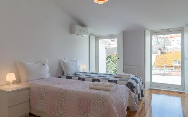 Отель Feels Like Home Belém Luxus House with Pool комната для гостей
