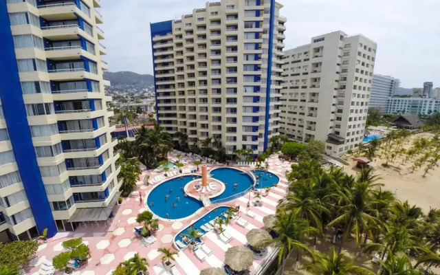 Отель Playa Suites вид на фасад