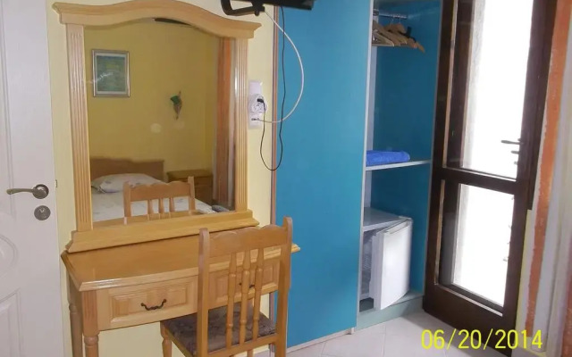 Отель Guest House Mano Болгария, Кранево - отзывы, цены и фото номеров - забронировать отель Guest House Mano онлайн комната для гостей