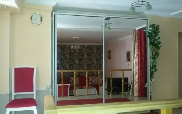 Апартаменты Opera Theatre Apartment вид на фасад