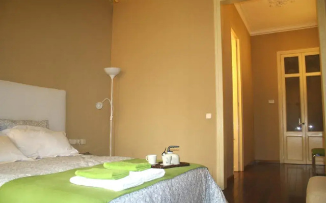 Отель Aribau Apartment Испания, Барселона - отзывы, цены и фото номеров - забронировать отель Aribau Apartment онлайн комната для гостей