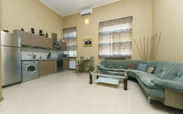 Апартаменты Luxrent apartments на Льва Толстого комната для гостей