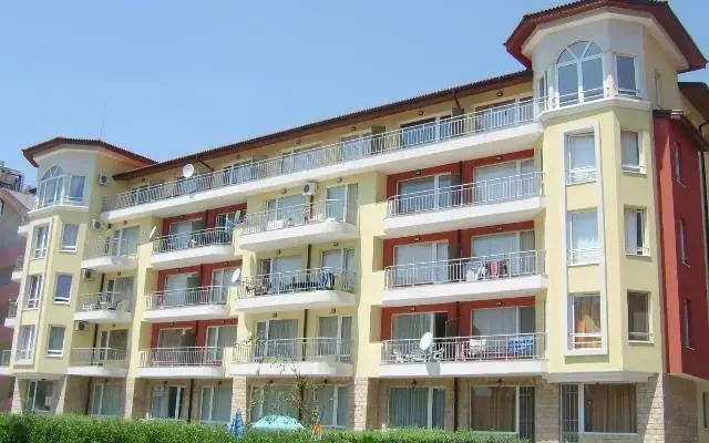 Апартаменты Bulgarienhus Sunny Gardens Apartments вид на фасад