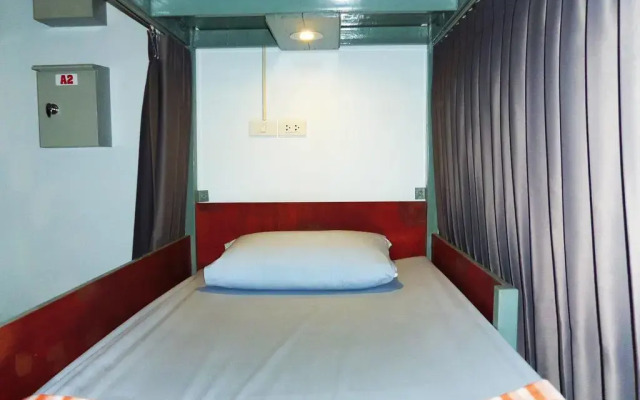 Отель Sleep Inn Hostel Koh Tao Таиланд, Мэй-Хаад-Бэй - отзывы, цены и фото номеров - забронировать отель Sleep Inn Hostel Koh Tao онлайн комната для гостей