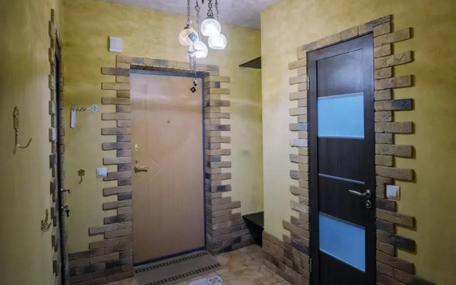 Отель Apartament "Berloga 55" on Zvezdova Омск комната для гостей