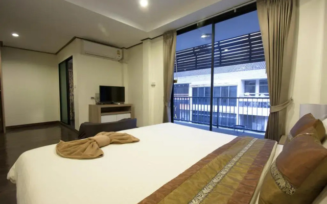 Отель Yasinee Guesthouse Бангкок комната для гостей