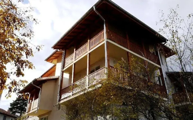 Отель Guest House Au Nature вид на фасад
