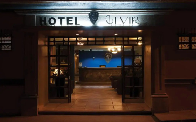 Hotel Elvir вид на фасад