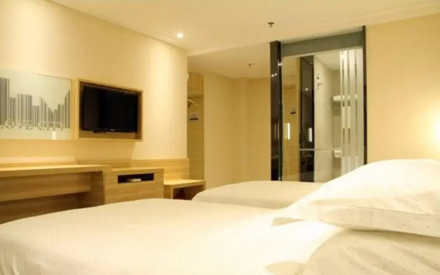 Отель City Comfort Inn Guangzhou Railway Station Sanyuanli Metro Station комната для гостей