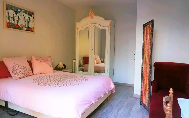 Отель La Maison Rouge Франция, Париж - отзывы, цены и фото номеров - забронировать отель La Maison Rouge онлайн комната для гостей