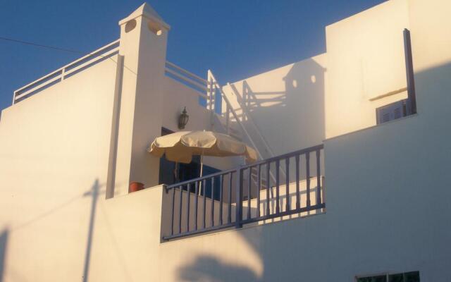 Heliotropio Studios Apartments Milos Greece Zenhotels - 