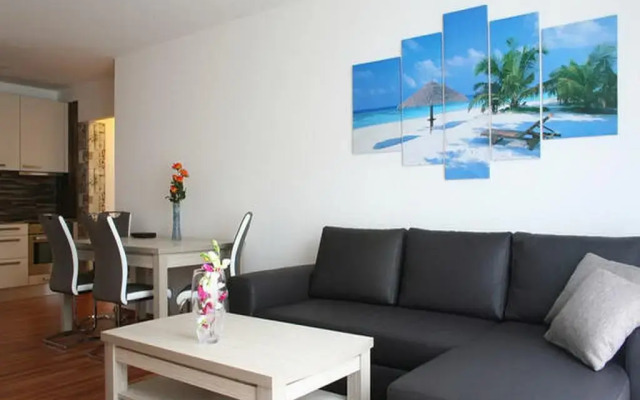 Отель Spacious Prague Flat комната для гостей