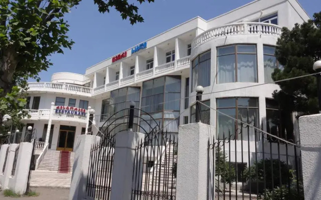 Tetri Sakhli Hotel вид на фасад