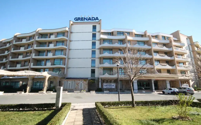 Апартаменты Apartment New Estate In Grenada вид на фасад