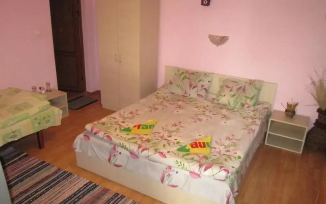 Отель Saint George Guest House Болгария, Шумен - отзывы, цены и фото номеров - забронировать отель Saint George Guest House онлайн комната для гостей