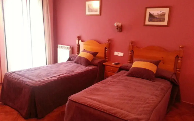 Отель Hostal Restaurante Asador Panart комната для гостей