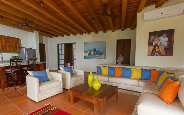 Отель The Residences at Las Palmas комната для гостей
