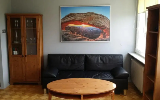 Отель EuroApartments комната для гостей