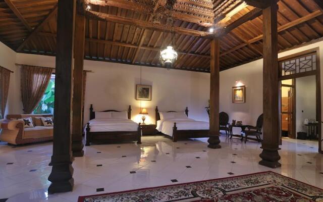 Joglo Plawang International Boutique Villa In Sleman Indonesia From 38 Photos Reviews Zenhotels Com