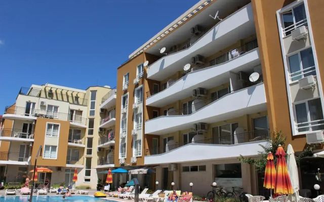 Апартаменты SB Rentals Apartments in Blue Marine Complex Солнечный берег вид на фасад
