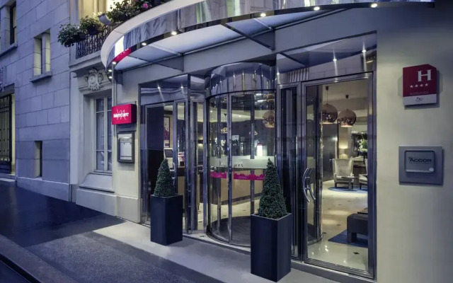 Отель Mercure La Sorbonne Париж вид на фасад
