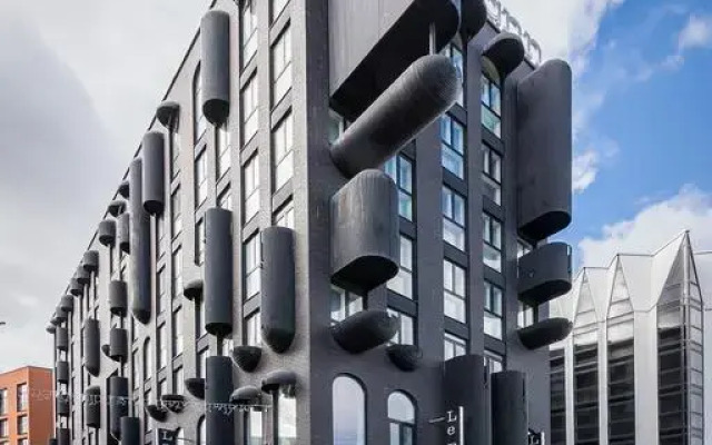 Апартаменты Goodson & Red City Style Apartments вид на фасад