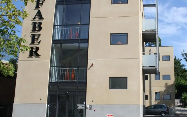 Отель ApartHotel Faber вид на фасад