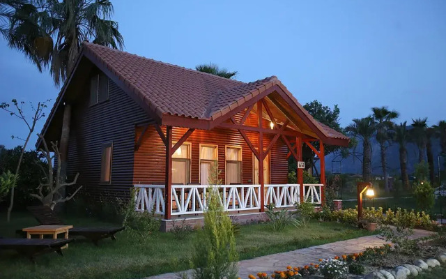 Nerissa Hotel - Special Class вид на фасад