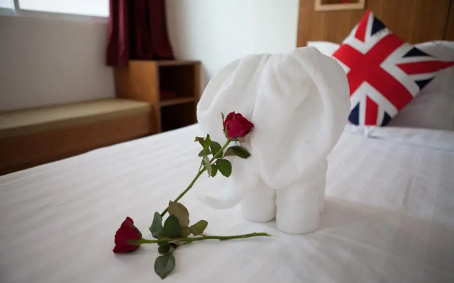 Отель Pavilion Guesthouse Patong комната для гостей