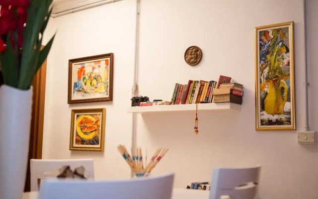 Отель Artistic Tirana комната для гостей