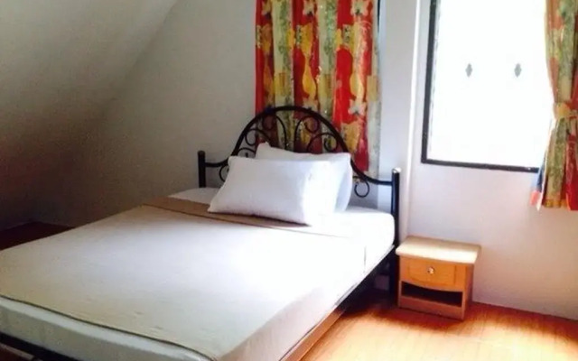 Отель House near Beach комната для гостей