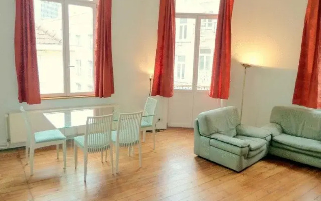 Апартаменты Dominicains Apartments комната для гостей
