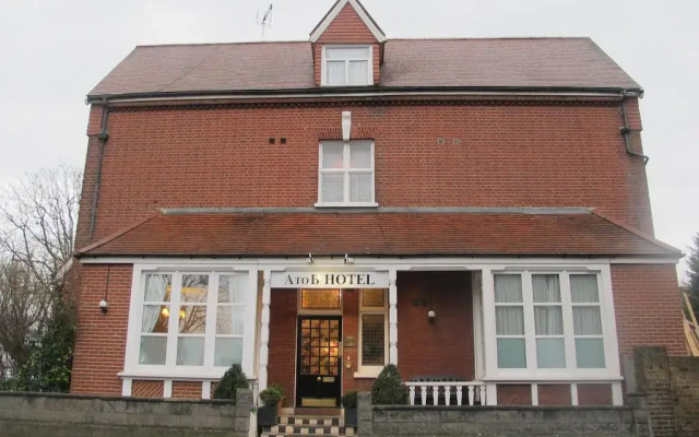 A To B Hotel Лондон вид на фасад