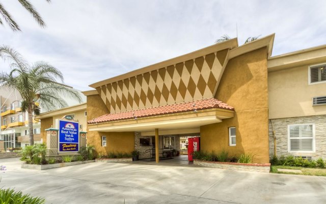 Americas Best Value Inn & Suites At The Park/Convention Ctr 1