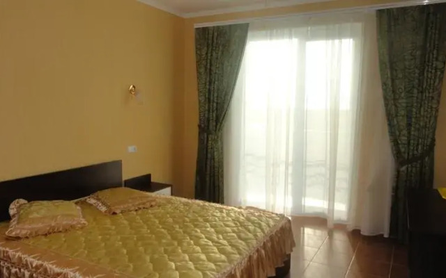Отель Guest House Afrodita Бердянск комната для гостей