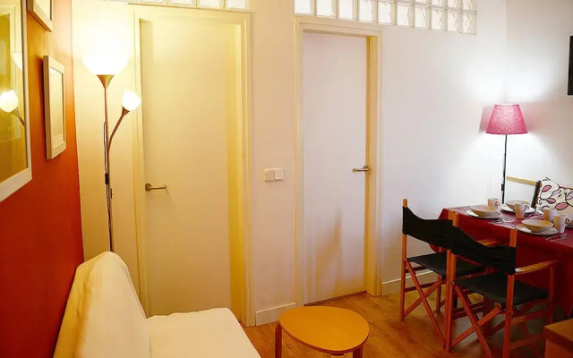 Отель Fira Barcelona Suites Барселона комната для гостей